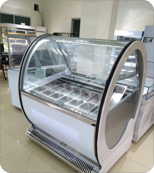 弧形冰淇淋柜